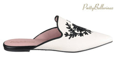 Pb Mascot - Crispins Shoes