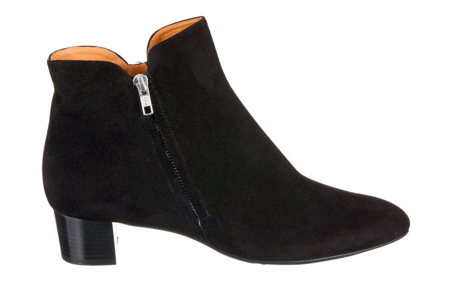 Via Stratford Black - Crispins Shoes
